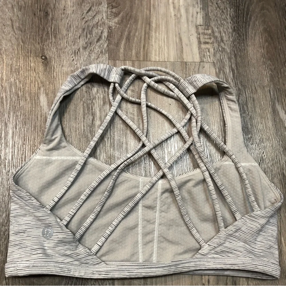 LULULEMON Free To Be Wild Space Dye Strappy Sports Bra Size 6_7